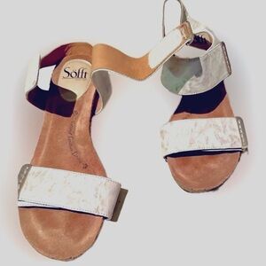 Söfft Genuine Leather Wedge Sandals Size 7.5 w